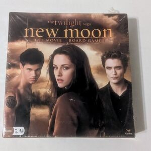 The Twilight Saga - New Moon - THE MOVIE BOARD GAME - (Sealed Box)